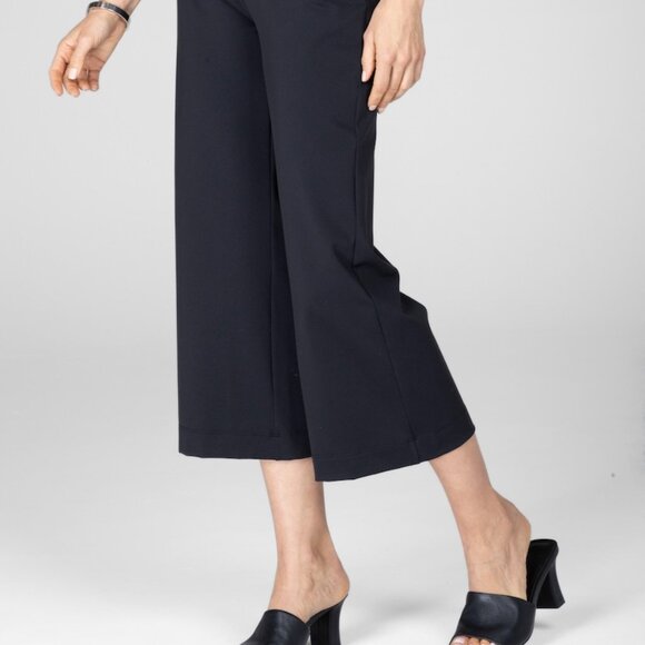 Black Cropped Patch Pocket Wide Leg Pants - Picture 5 of 5